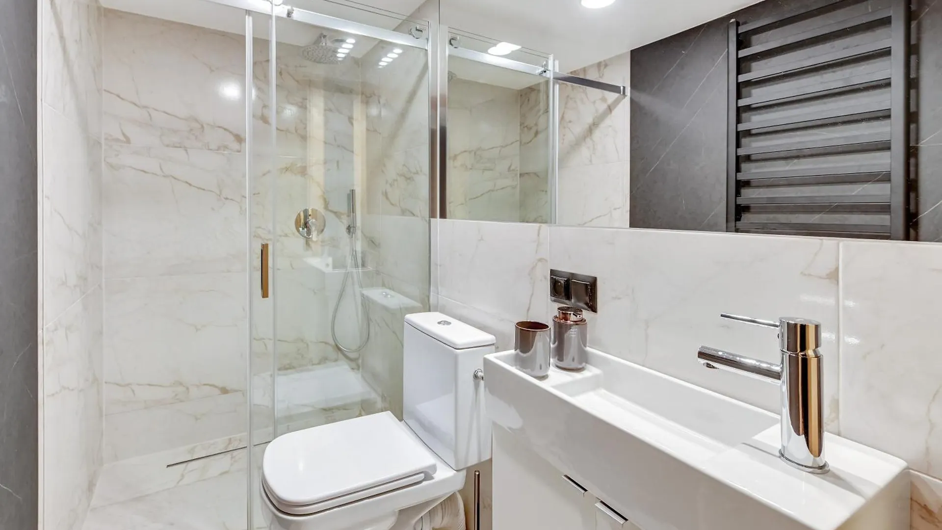 Dr Apartments - Beach Side Sopot